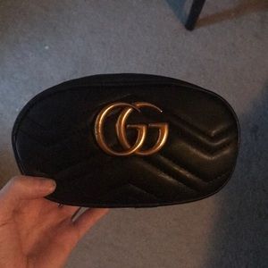 GG influencer fanny pack